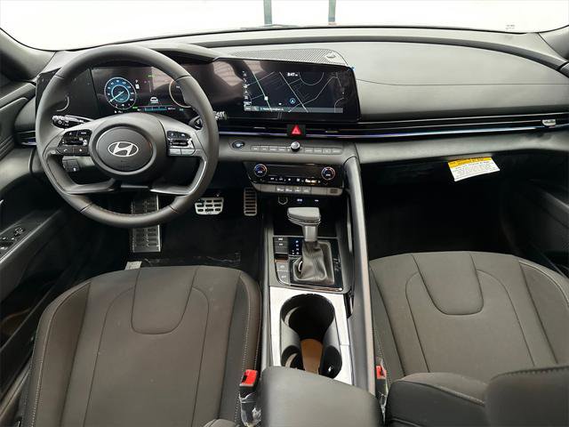 New 2025 Hyundai Elantra SEL image 20