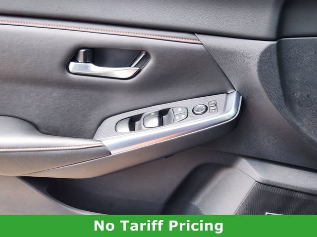 Used 2025 Nissan Sentra SR w/ SR Premium Package FWD image 21