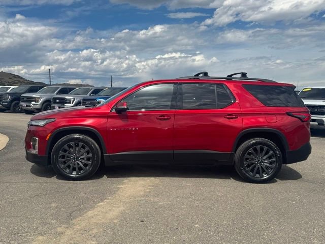 Used 2023 Chevrolet Traverse RS image 2