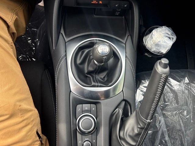New 2026 MAZDA MX-5 Miata Club w/ Weather Package RWD image 17