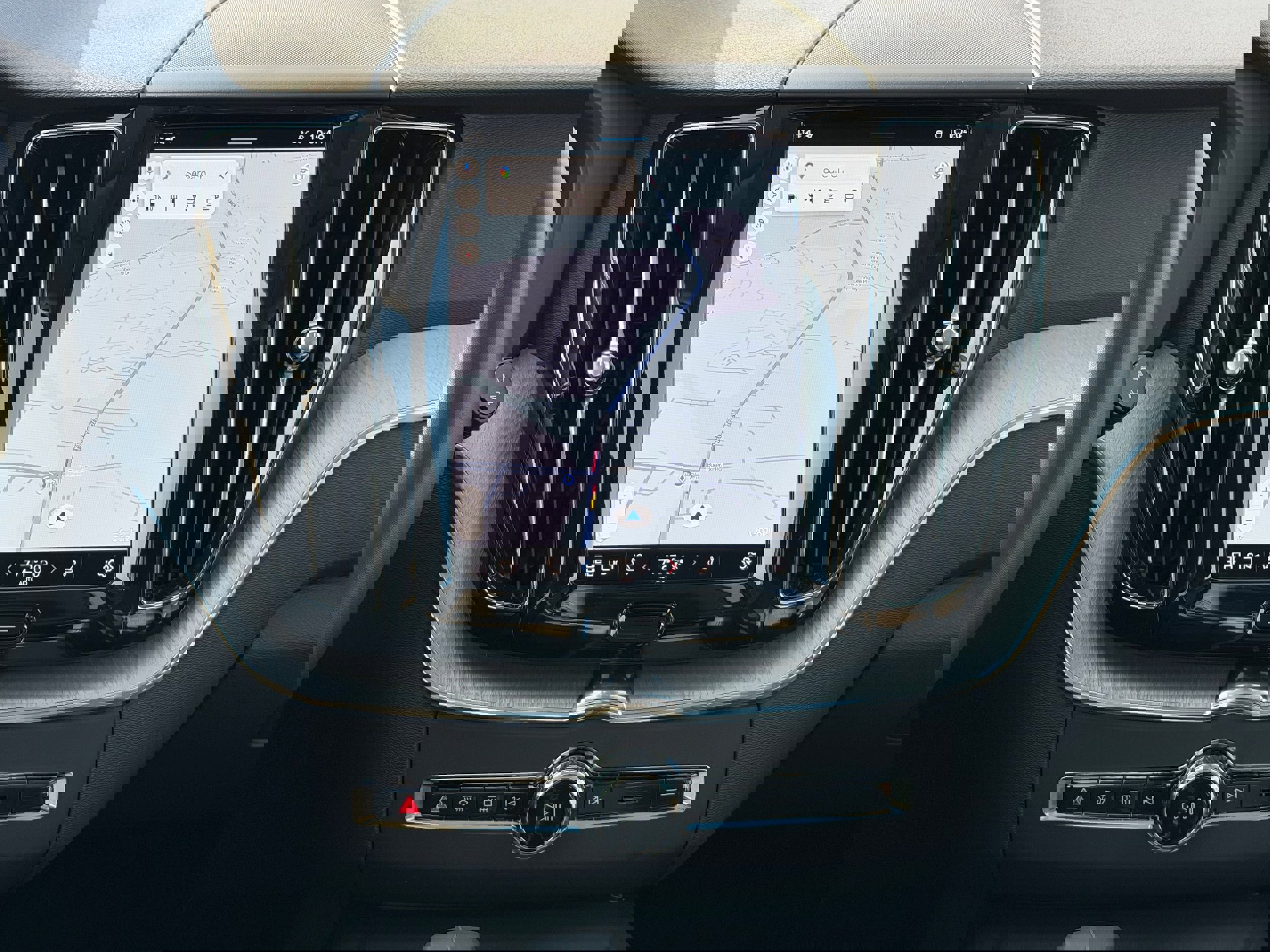 Certified 2025 Volvo XC60 B5 Plus image 15