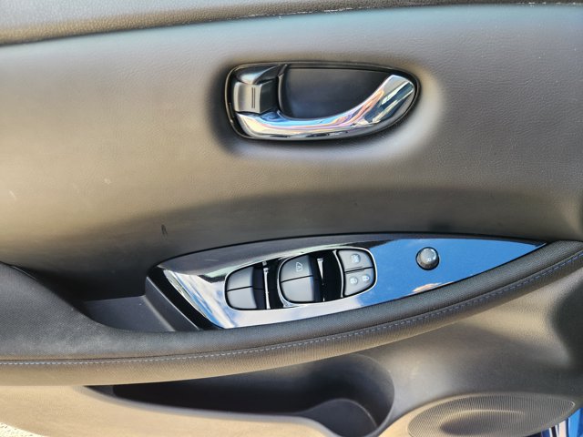 Certified 2023 Nissan Leaf SV Plus FWD image 17