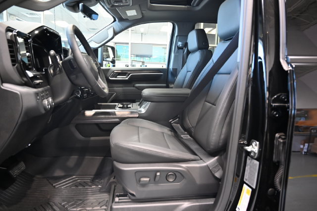 New 2026 Chevrolet Silverado 3500 LTZ w/ LTZ Plus Package AWD/4WD image 12
