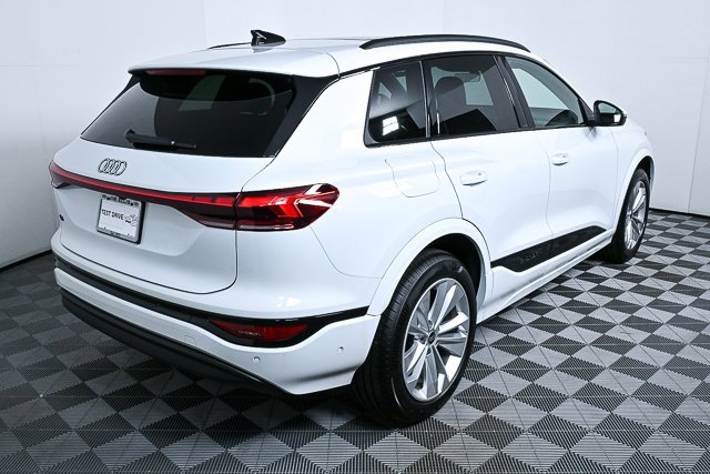 New 2025 Audi Q6 e-tron Premium Plus image 3