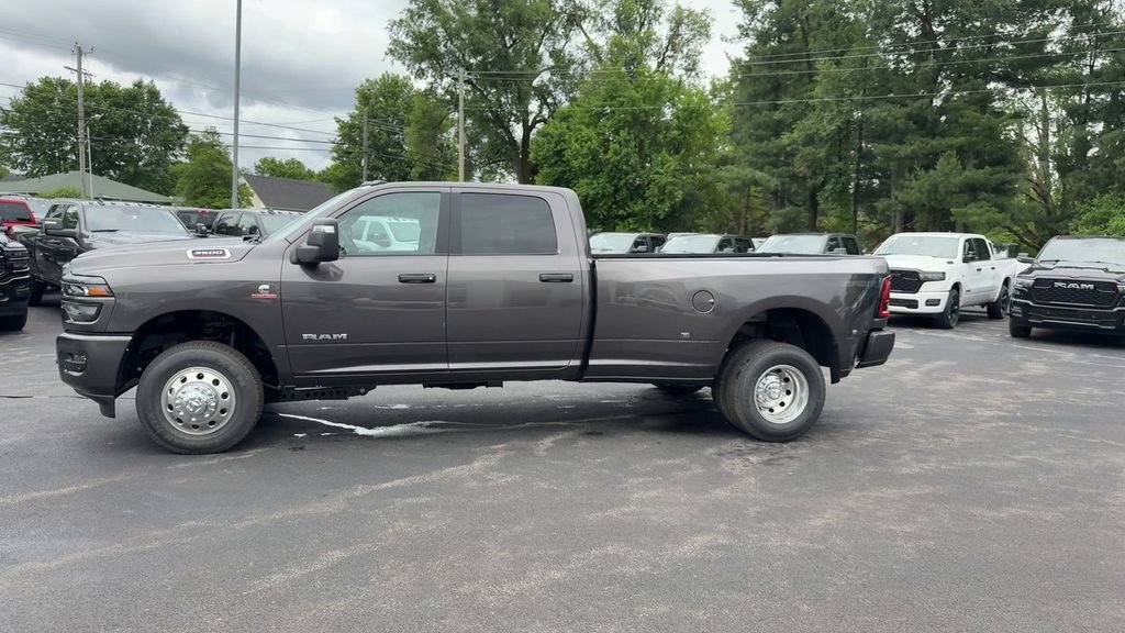 New 2026 RAM 3500 Big Horn AWD/4WD image 3