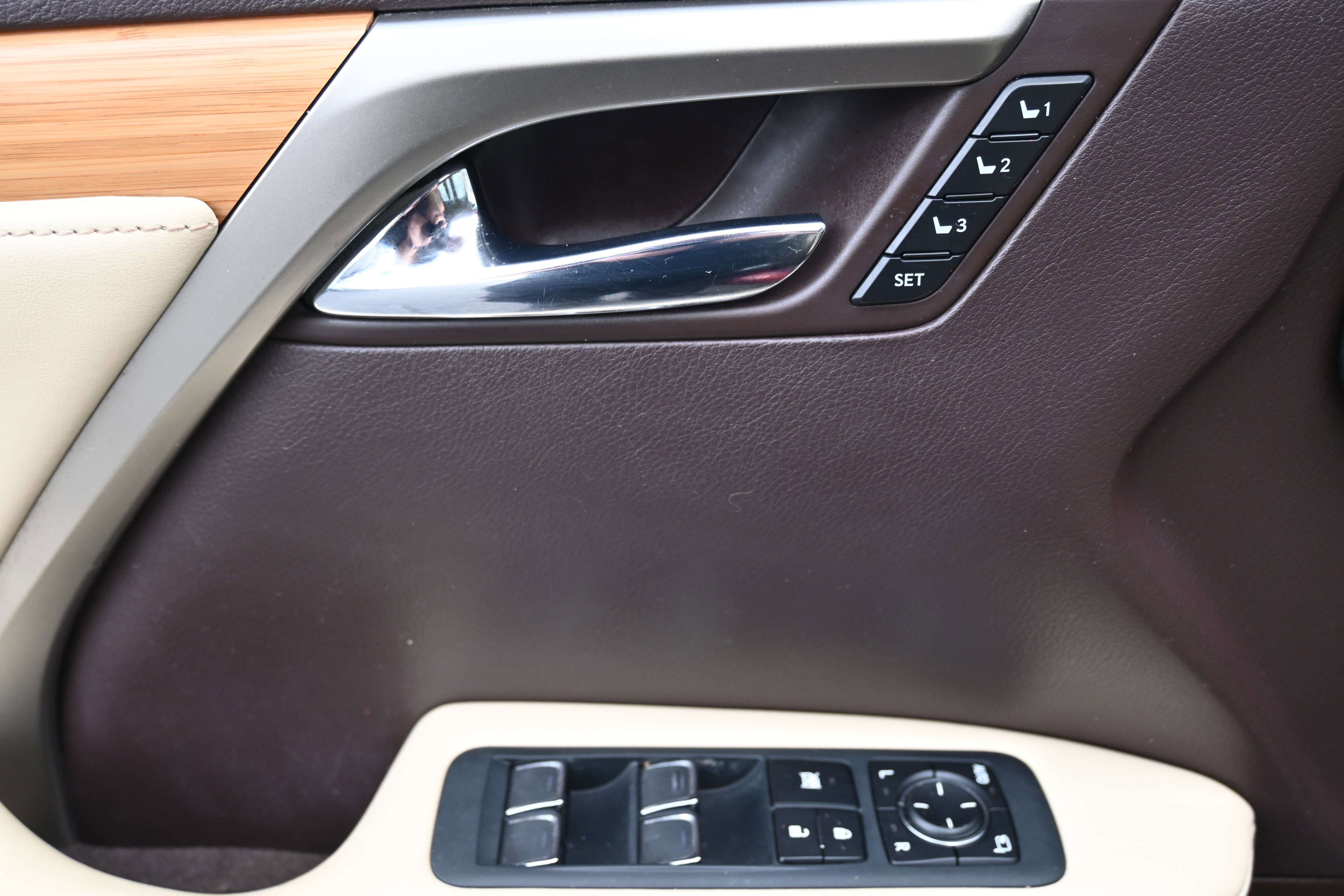 Used 2020 Lexus RX 350L FWD w/ Premium Package image 31