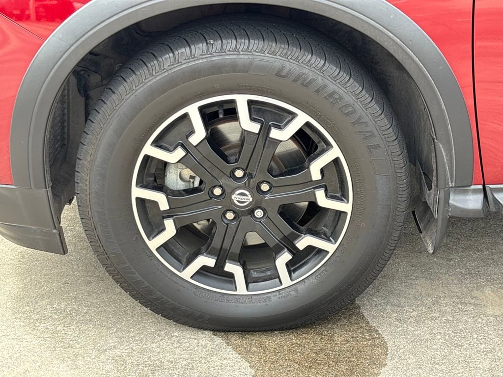 Used 2020 Nissan Pathfinder SL image 11