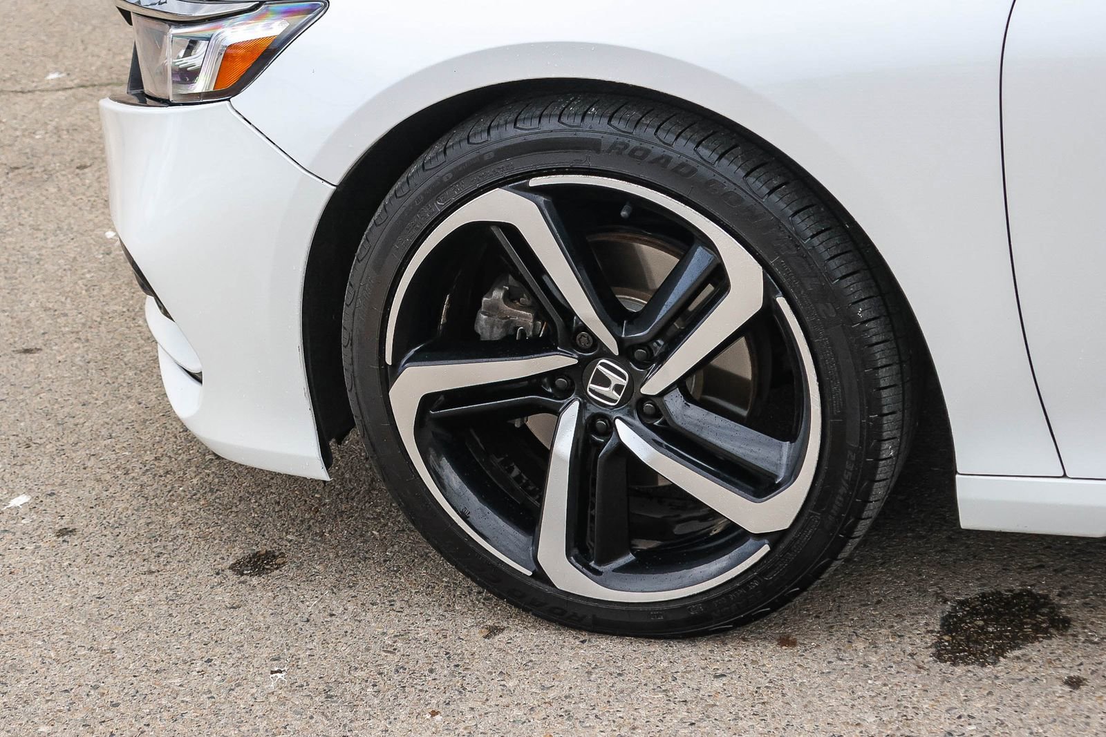 Used 2018 Honda Accord Sport image 9