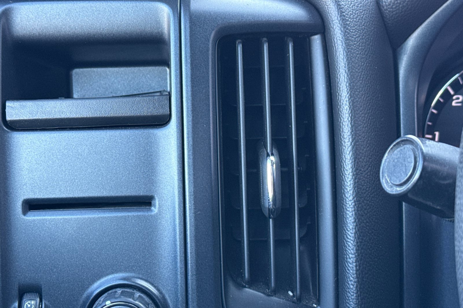 Used 2018 Chevrolet Silverado 1500 Custom w/ Custom Value Package image 28