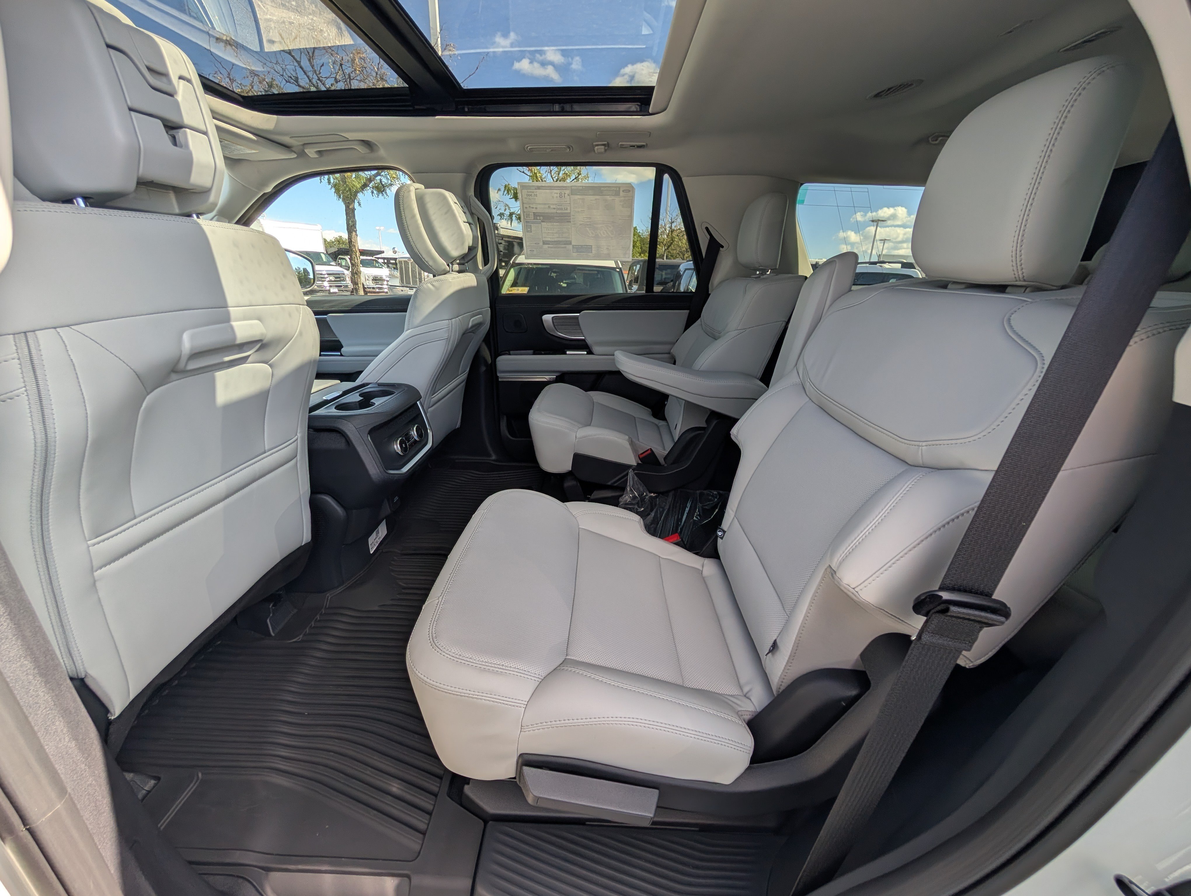 New 2027 Ford Expedition Platinum AWD/4WD image 13