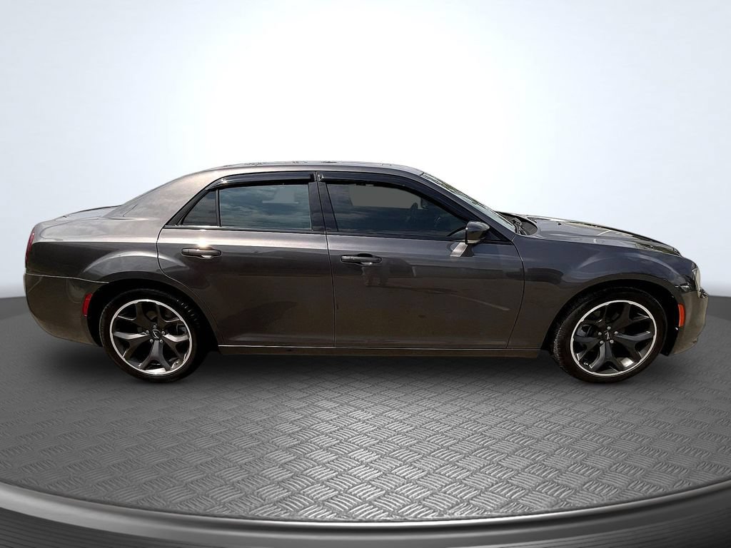 Used 2022 Chrysler 300 S RWD image 4