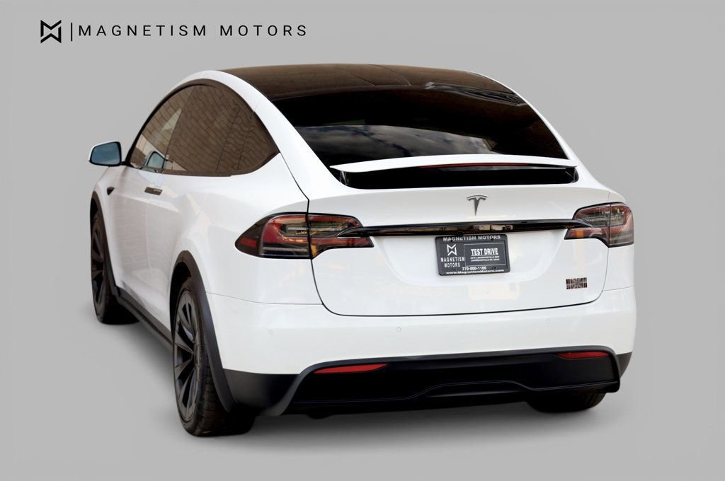 Used 2022 Tesla Model X Plaid image 11