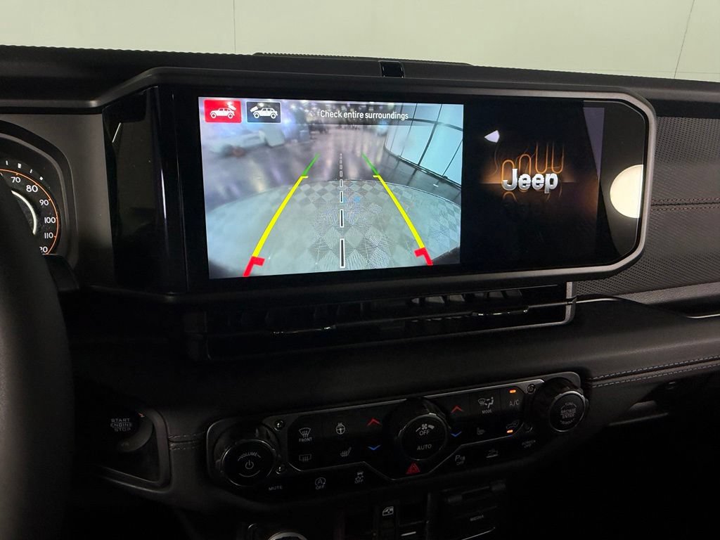 Certified 2025 Jeep Wrangler Unlimited Rubicon AWD/4WD image 18