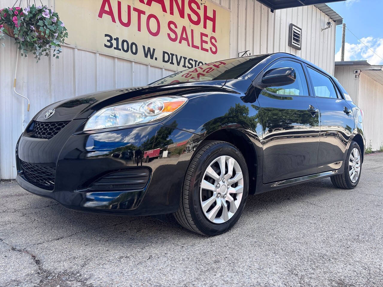 Used 2011 Toyota Matrix FWD image 4