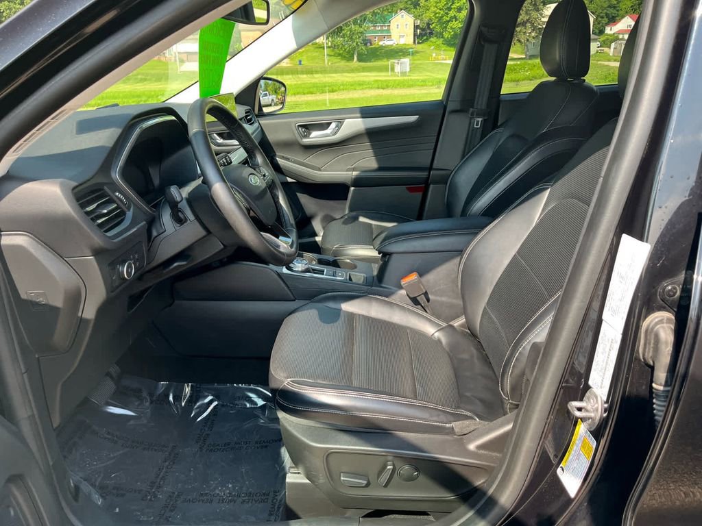 Used 2023 Ford Escape Platinum image 18