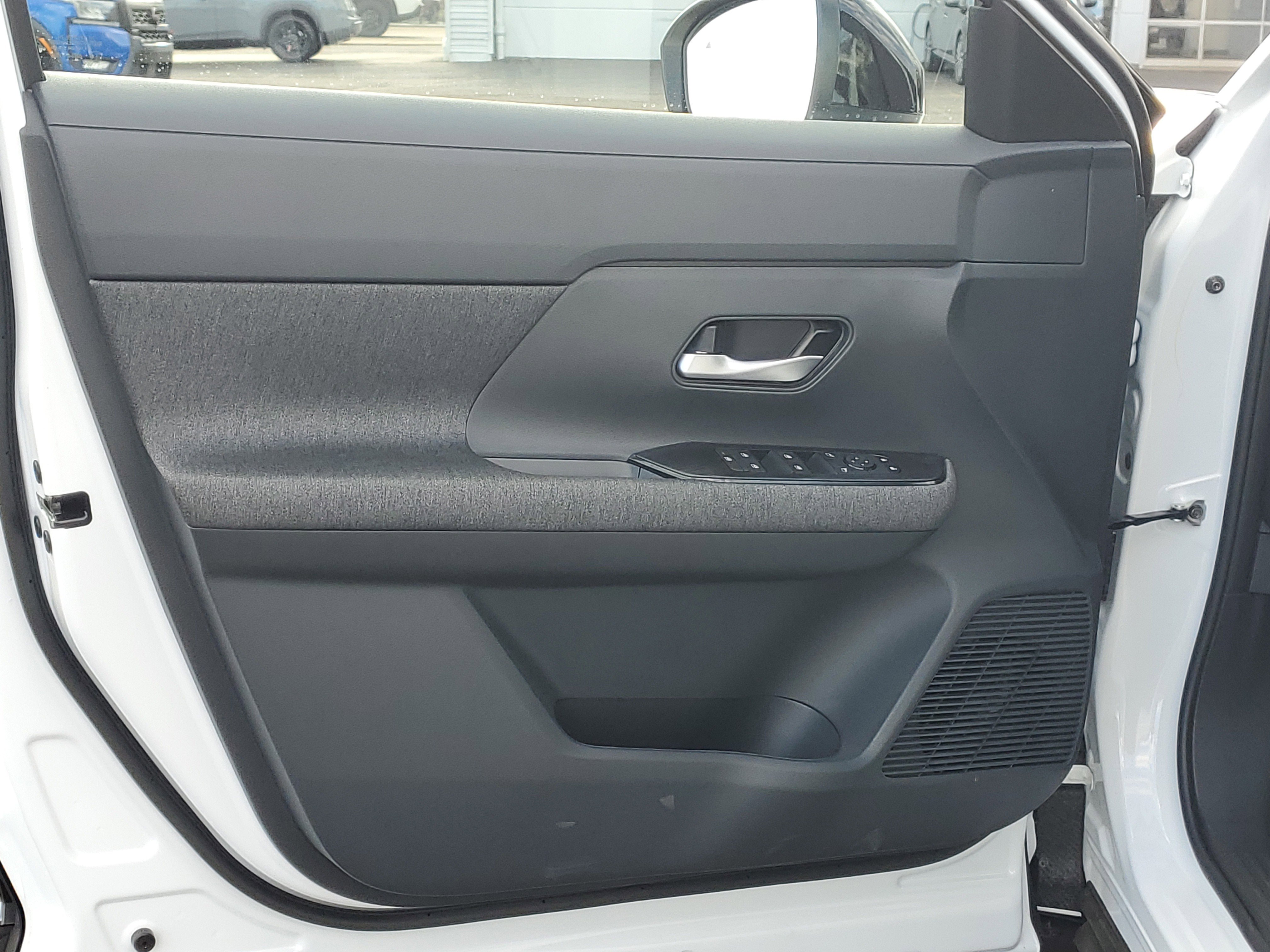 New 2026 Nissan Kicks SV w/ SV Premium Package AWD/4WD image 18