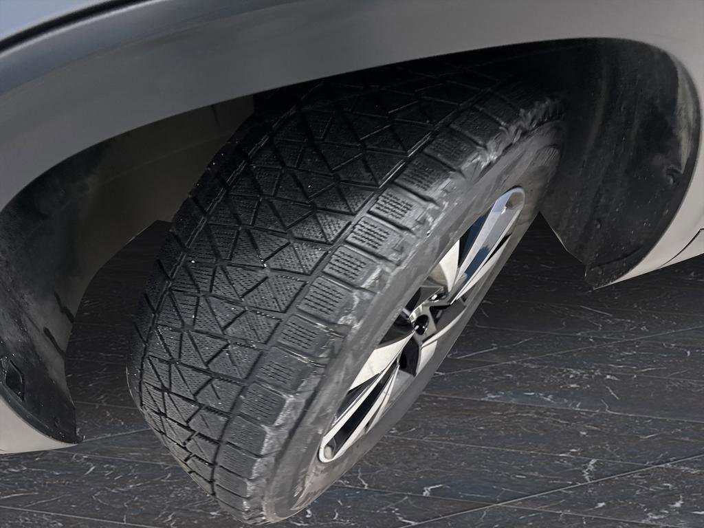 Used 2023 Volkswagen Atlas SE w/ Panoramic Sunroof Package image 37