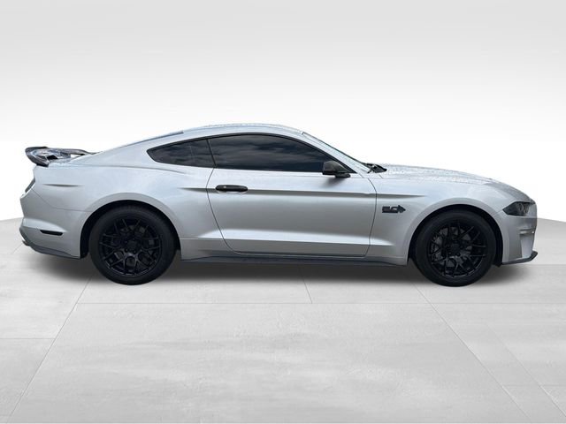 Used 2019 Ford Mustang GT Premium RWD image 4