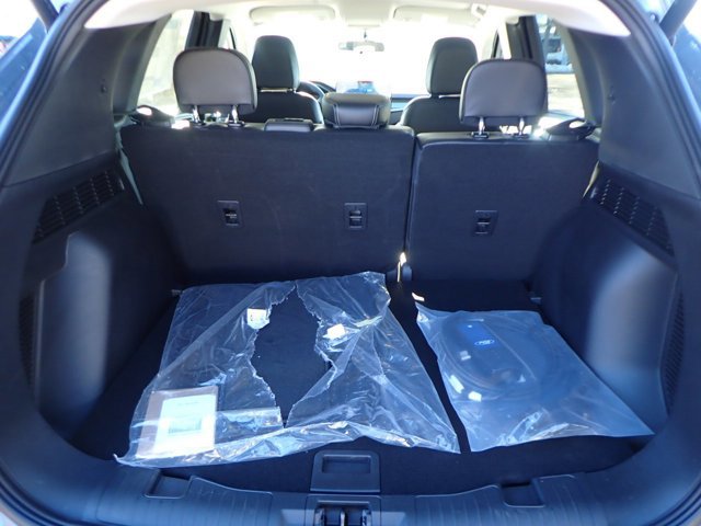 New 2026 Ford Escape SE w/ Class II Trailer Tow Package image 8