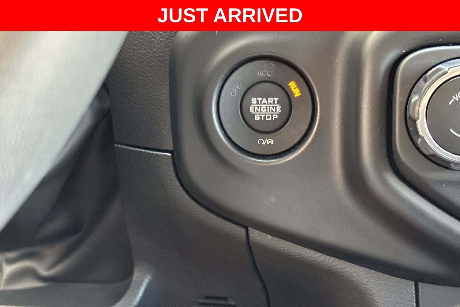 Used 2023 Jeep Wrangler Unlimited Sahara AWD/4WD image 24
