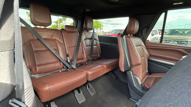 Used 2025 Lincoln Navigator L Reserve image 14