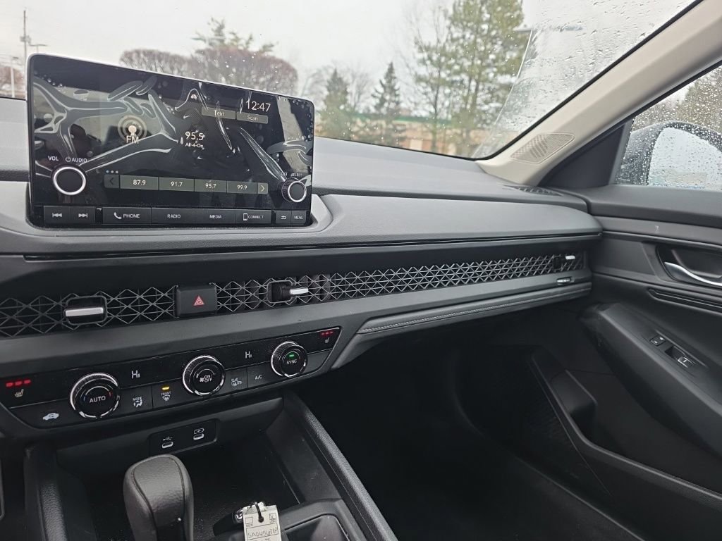 Used 2025 Honda Accord SE image 21