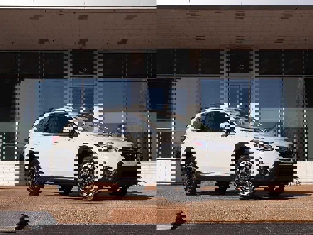 Used 2023 Subaru Crosstrek 2.5i Limited w/ Moonroof Package image 2