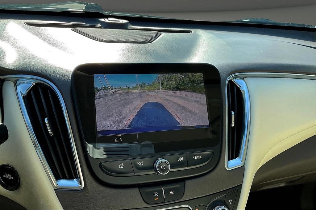 Used 2024 Chevrolet Malibu LT FWD image 17