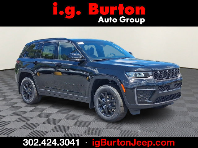 New 2026 Jeep Grand Cherokee Altitude AWD/4WD image 1