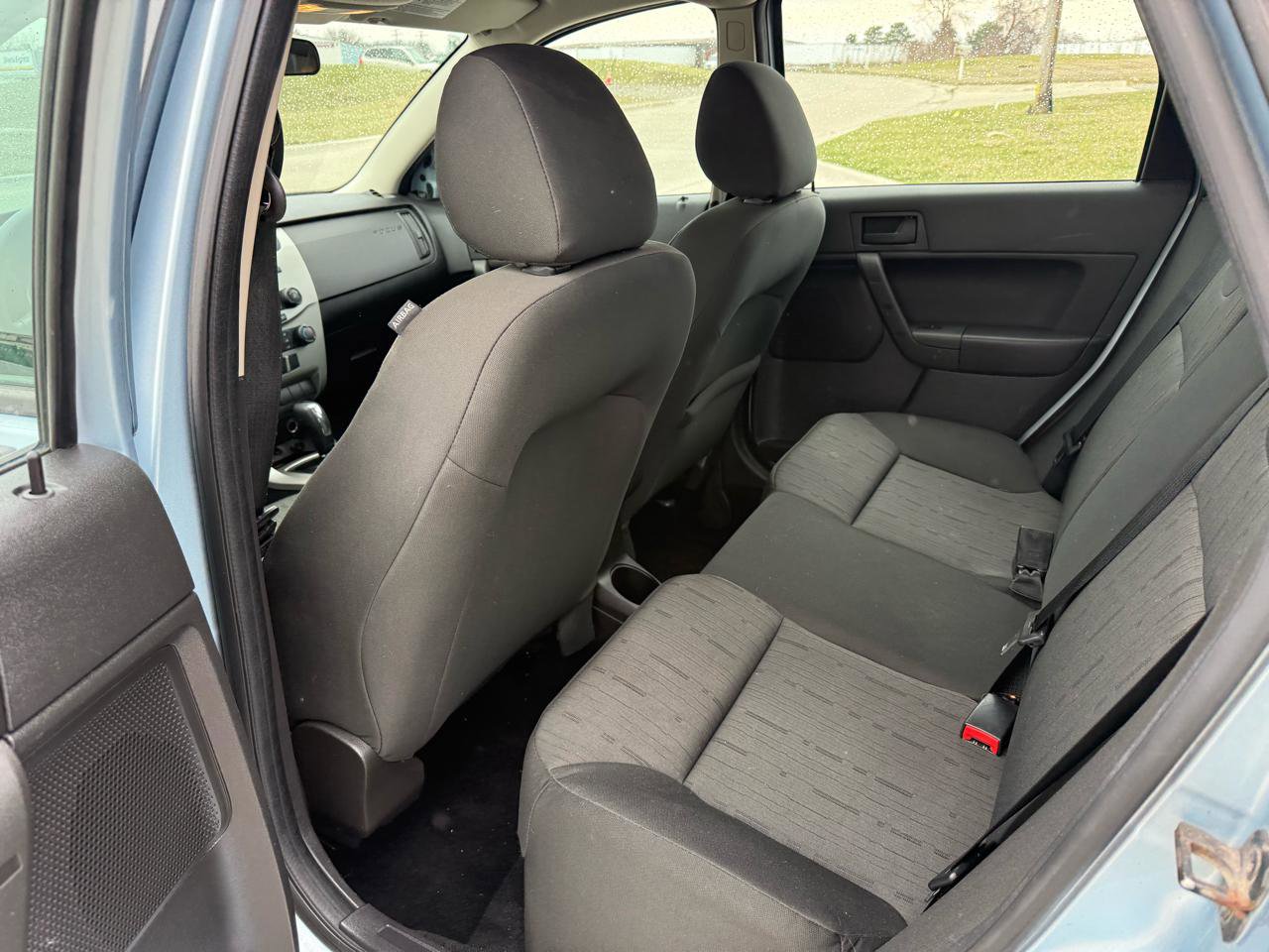 Used 2009 Ford Focus SE FWD image 14