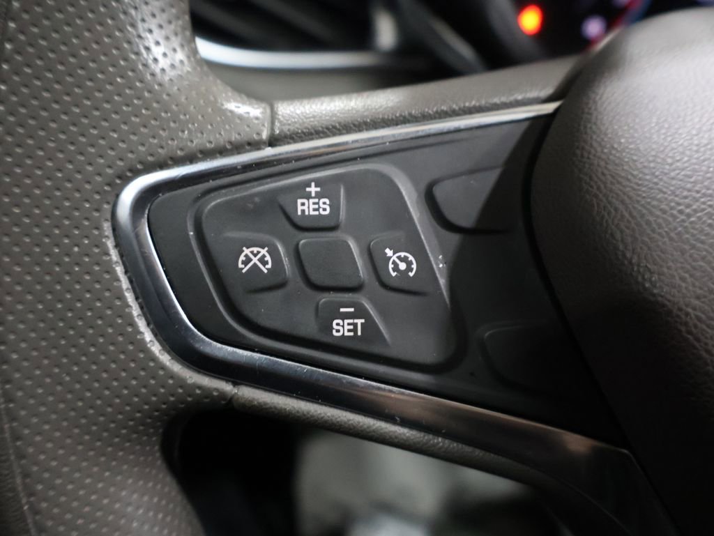 Used 2021 Chevrolet Malibu LT image 35