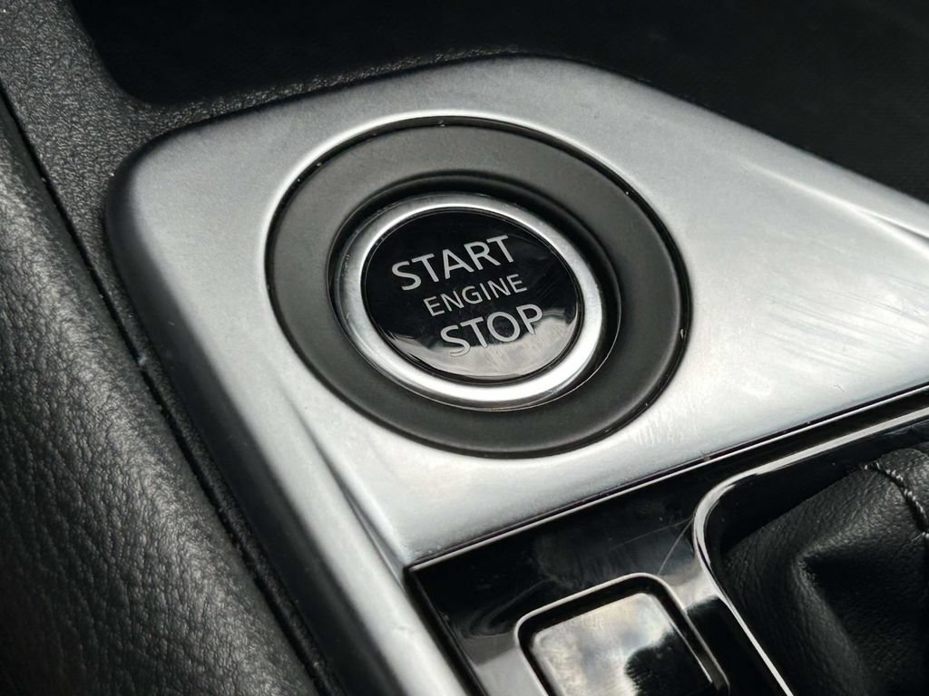 Used 2025 Nissan Sentra SV w/ All-Weather Package FWD image 29