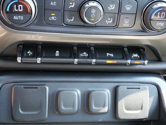 Used 2017 Chevrolet Silverado 1500 High Country AWD/4WD image 21