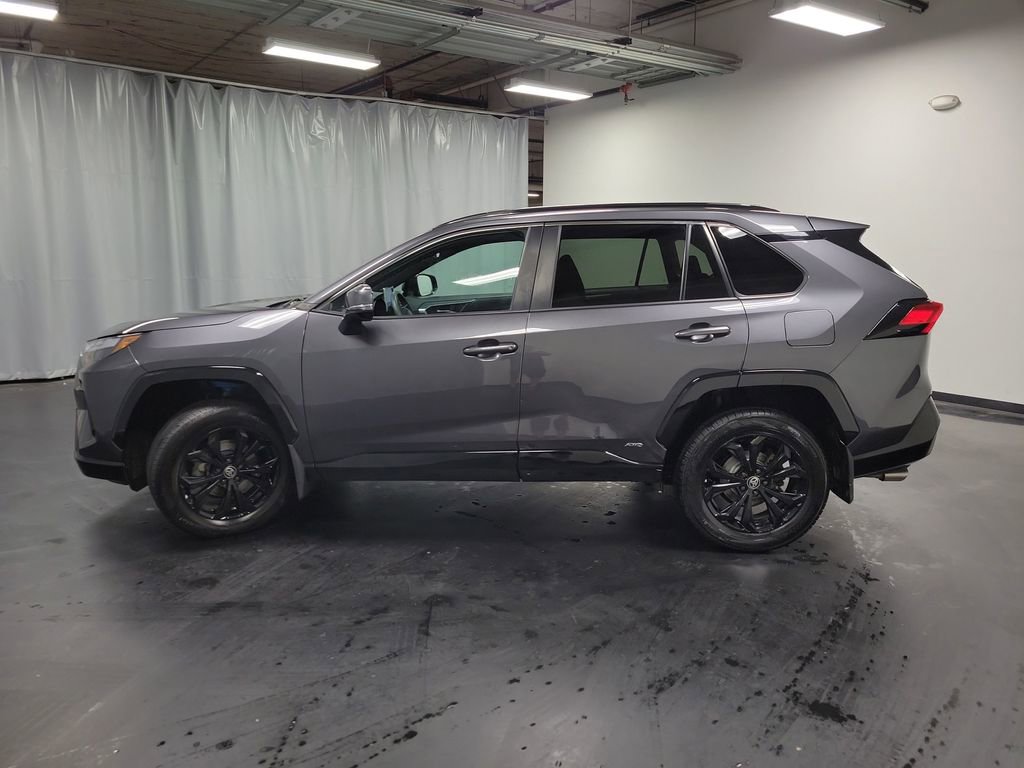 Used 2023 Toyota RAV4 SE AWD/4WD image 5