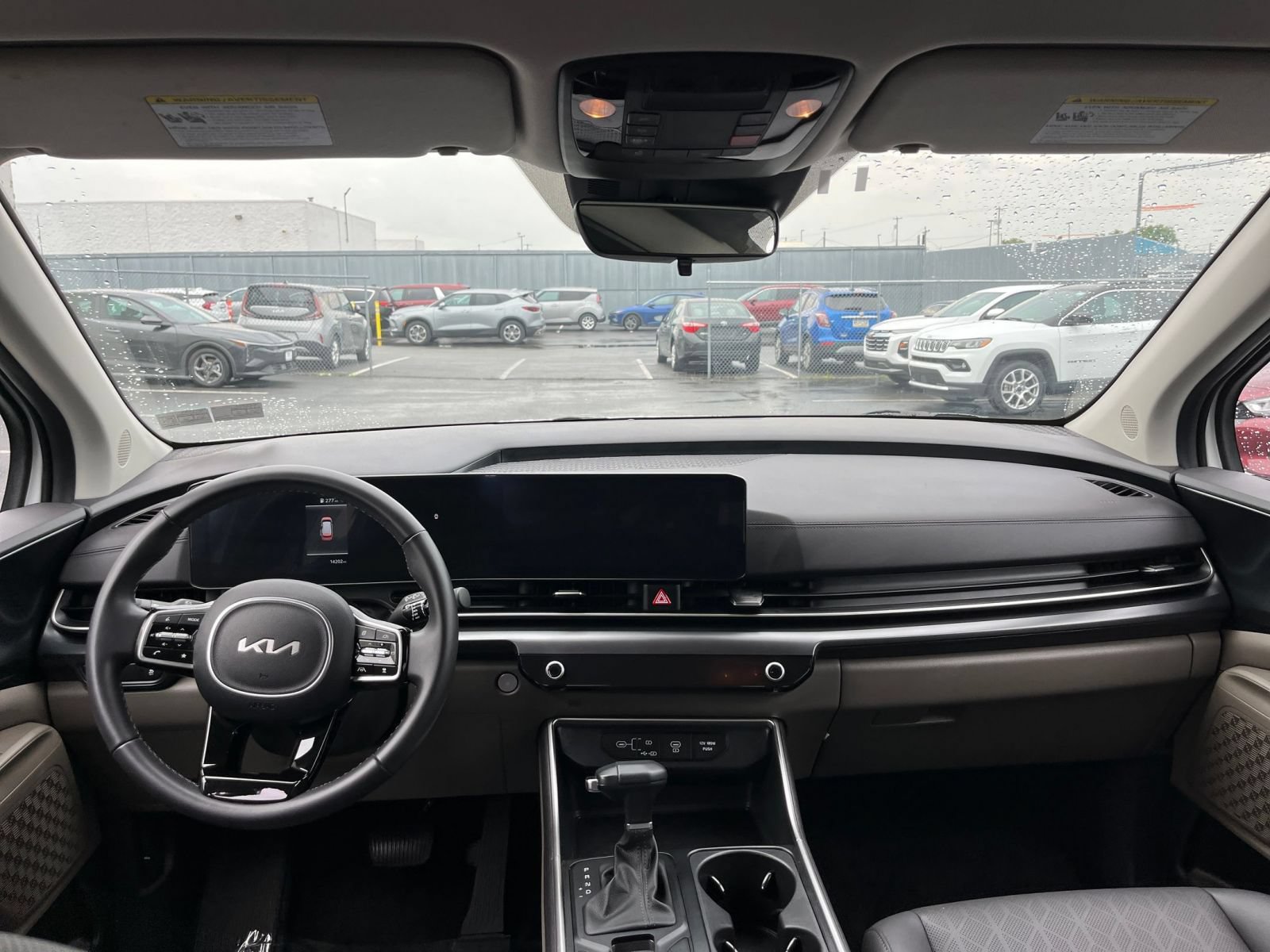Used 2026 Kia Carnival FWD image 35