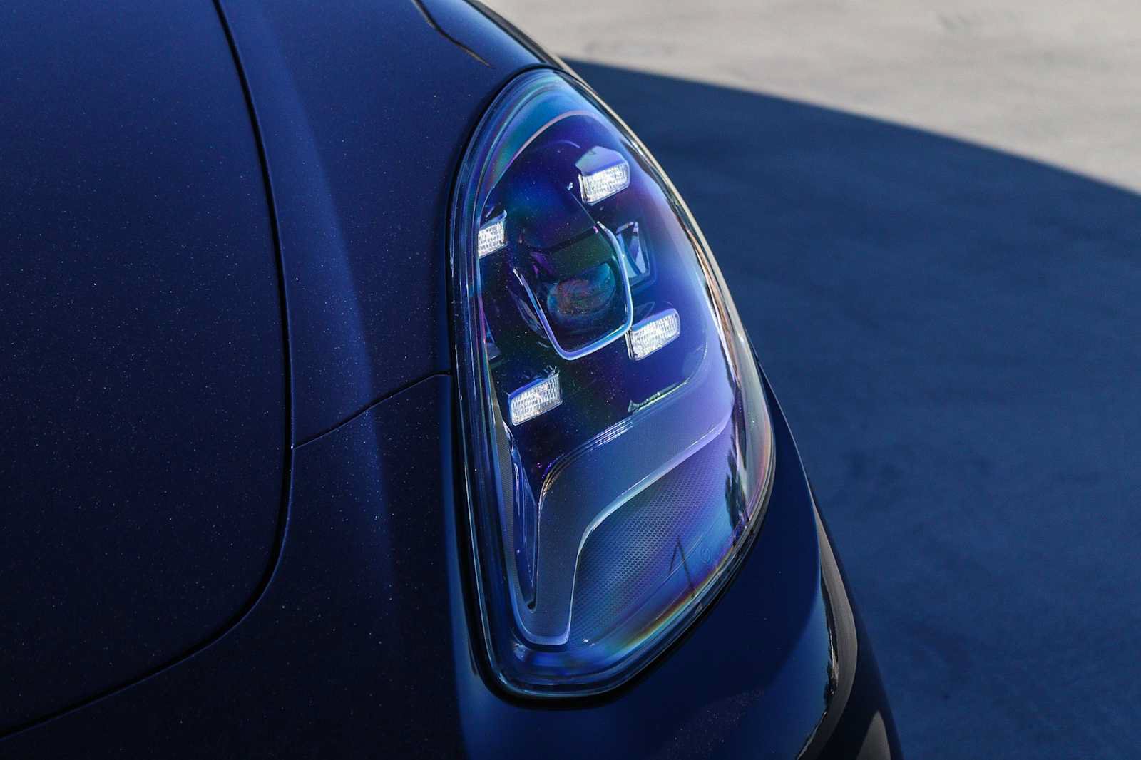 Used 2021 Porsche Panamera RWD image 7