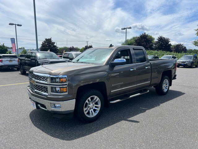 Used 2015 Chevrolet Silverado 1500 LTZ w/ LTZ Plus Package AWD/4WD image 3
