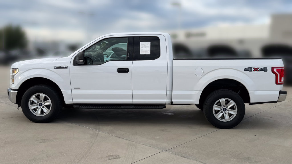 Used 2015 Ford F150 XLT w/ Equipment Group 301A Mid AWD/4WD image 2