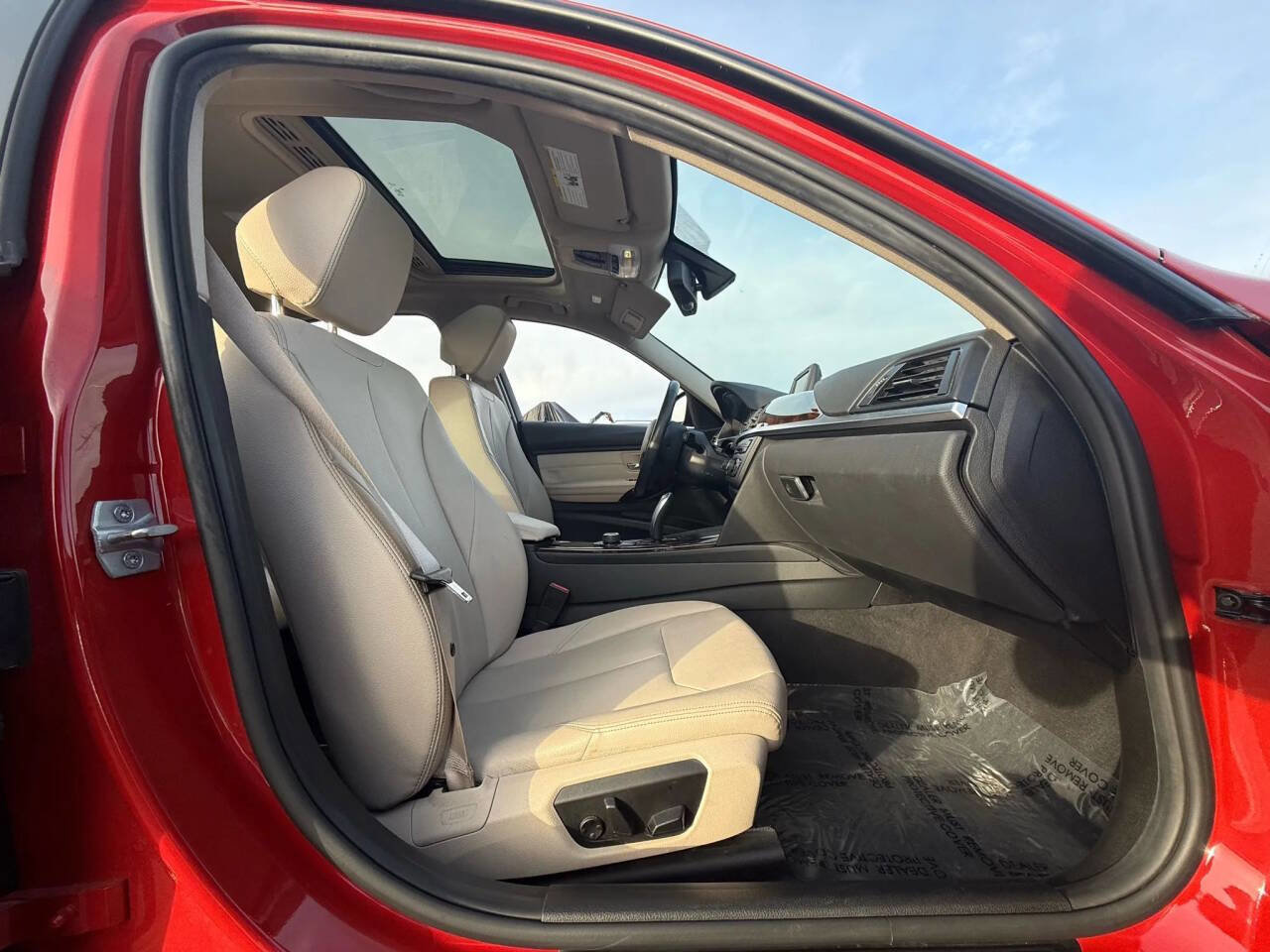 Used 2015 BMW 320i xDrive Sedan image 7