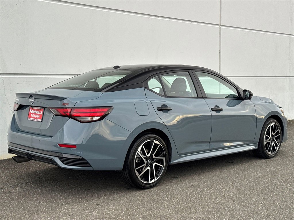 Used 2025 Nissan Sentra SR w/ SR Premium Package image 7