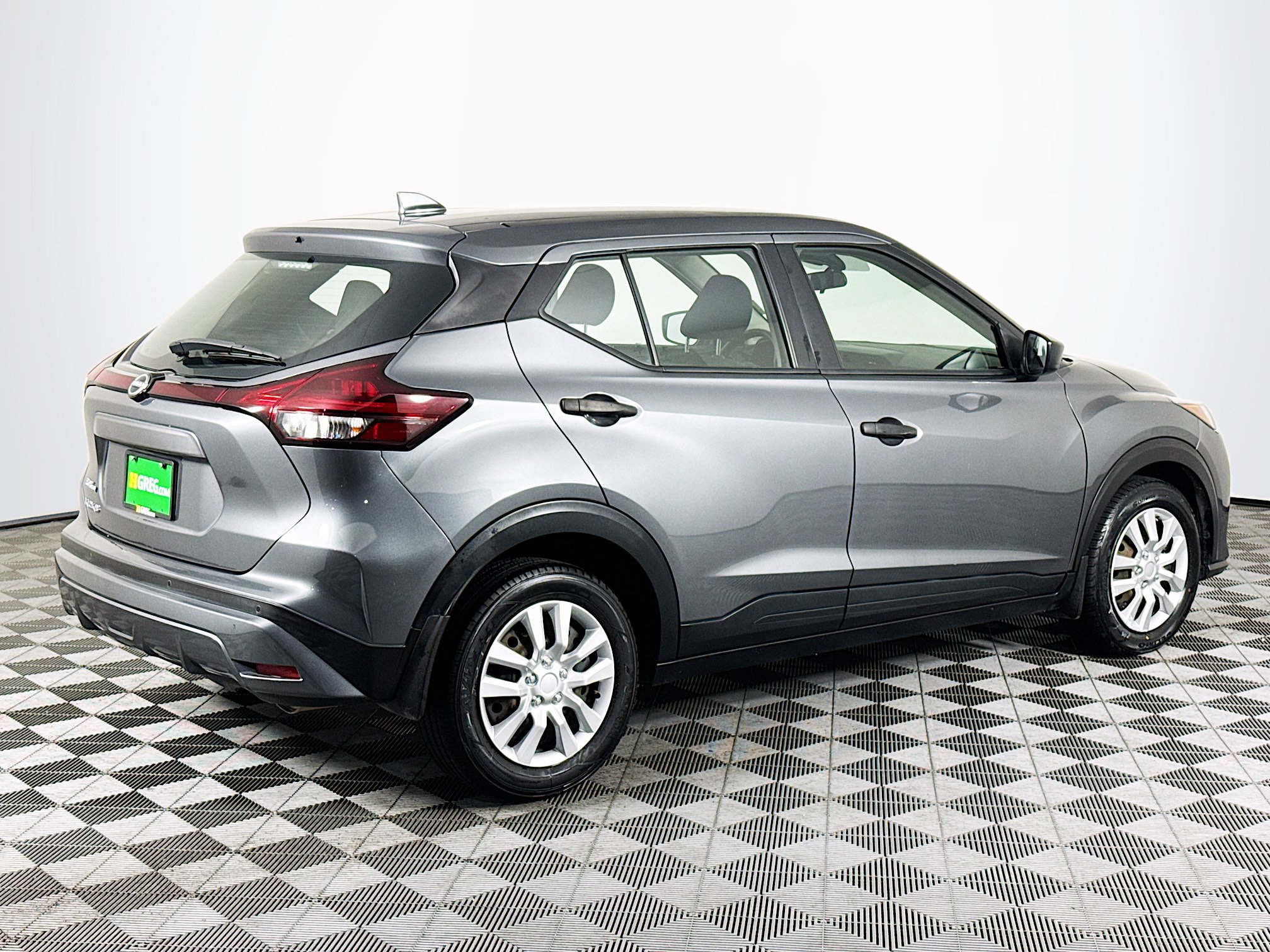 Used 2023 Nissan Kicks S image 10