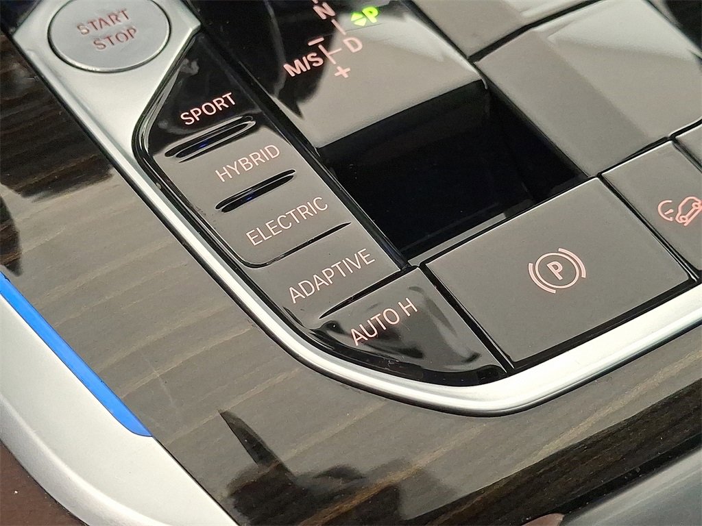 Used 2021 BMW X5 xDrive45e w/ M Sport Package image 24