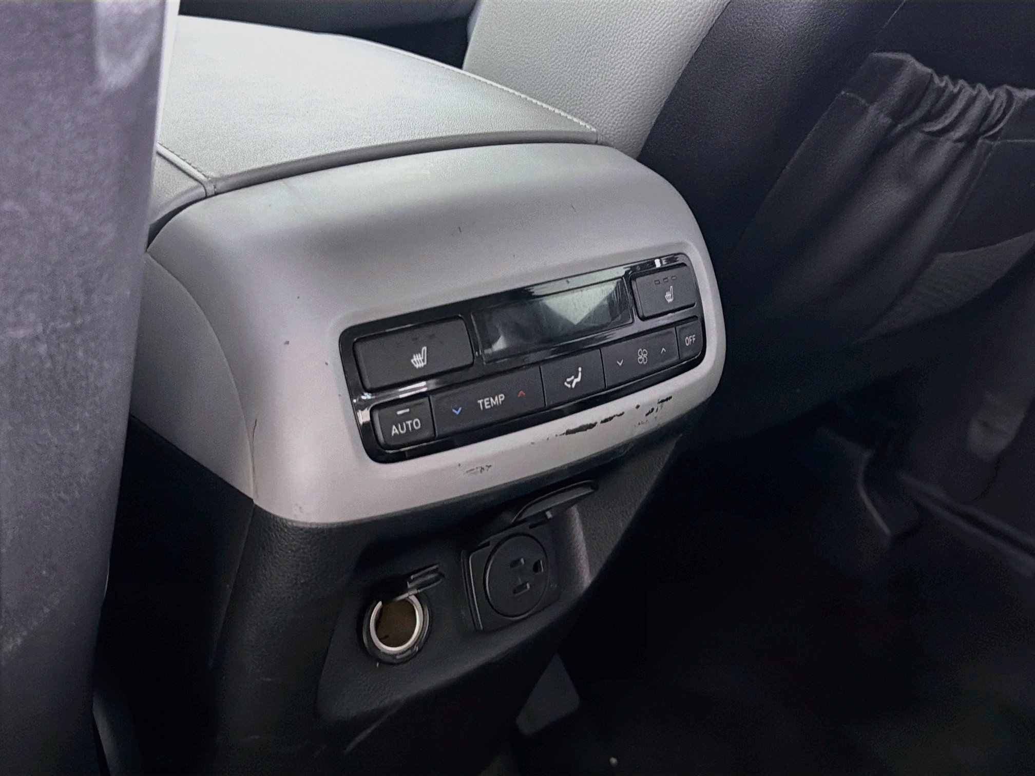 Used 2020 Hyundai Palisade SEL FWD image 28