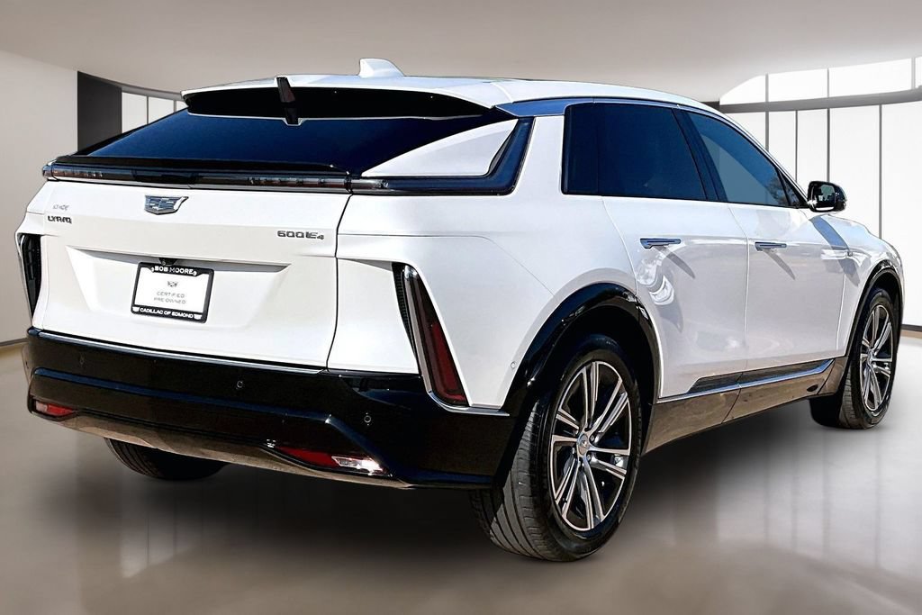 Used 2024 Cadillac Lyriq Luxury AWD/4WD image 2
