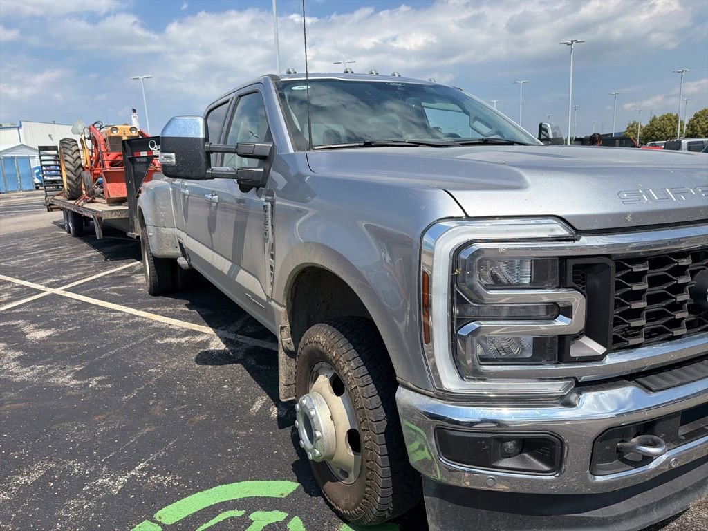 Used 2024 Ford F350 Lariat w/ Lariat Ultimate Package AWD/4WD image 1