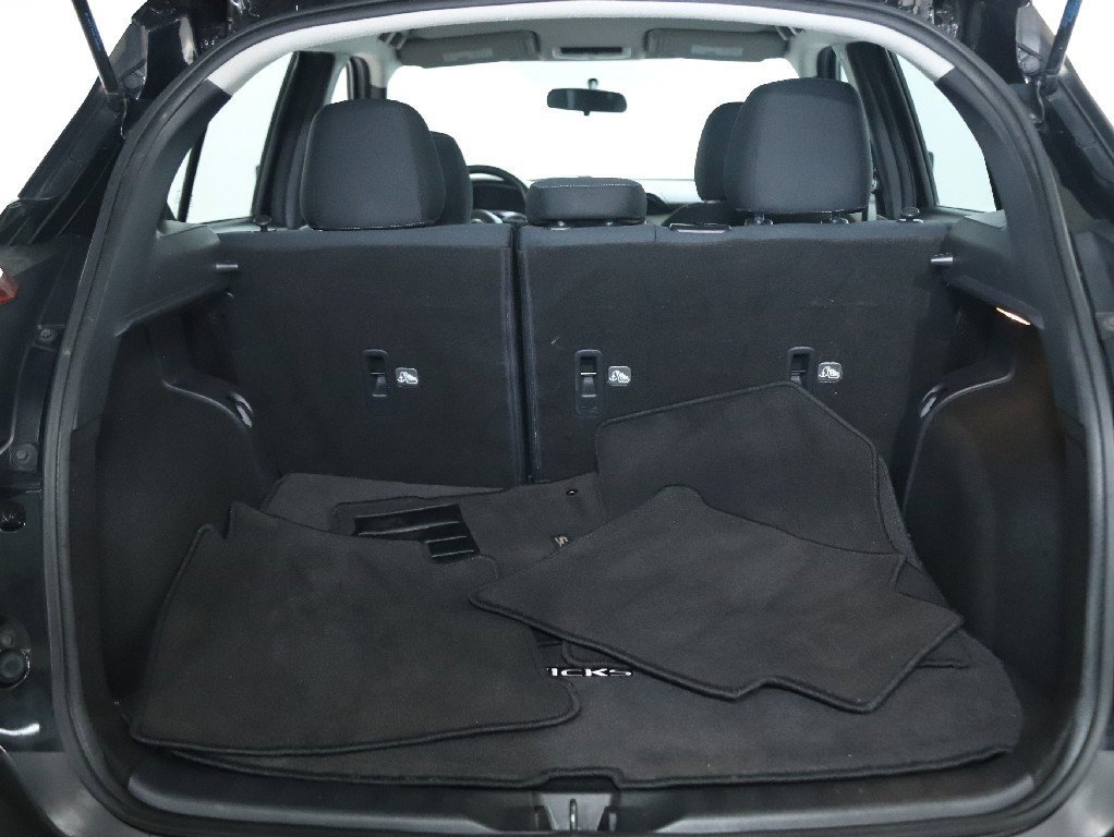 Used 2019 Nissan Kicks S image 29