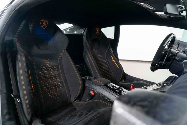 Used 2018 Lamborghini Huracan Performante image 23