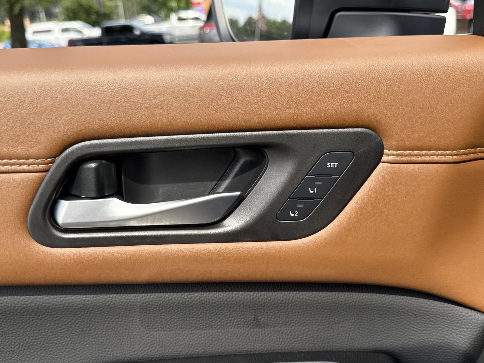 New 2026 Nissan Pathfinder Platinum FWD image 16