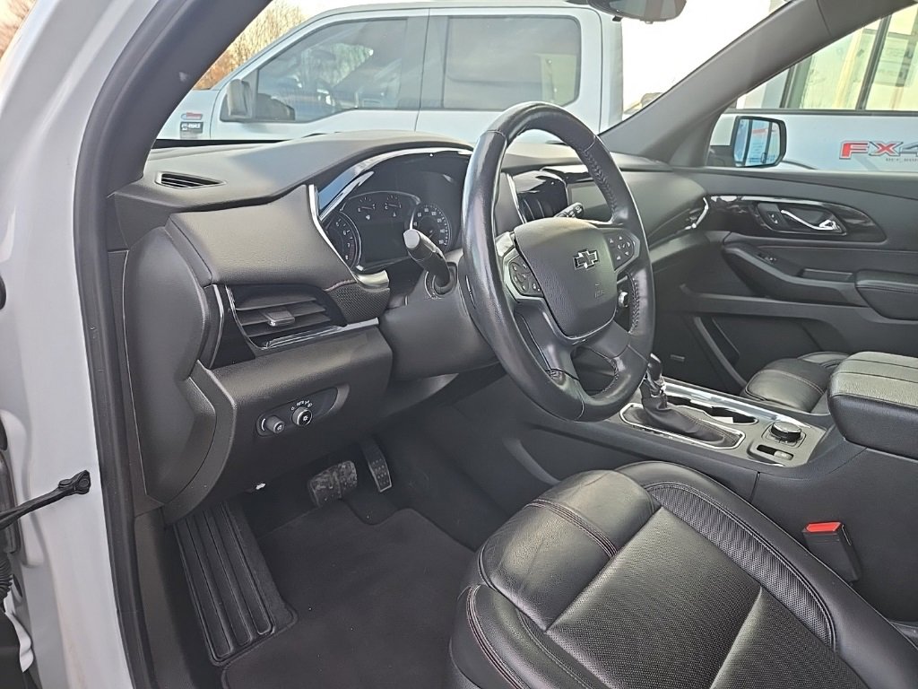 Used 2022 Chevrolet Traverse RS image 37