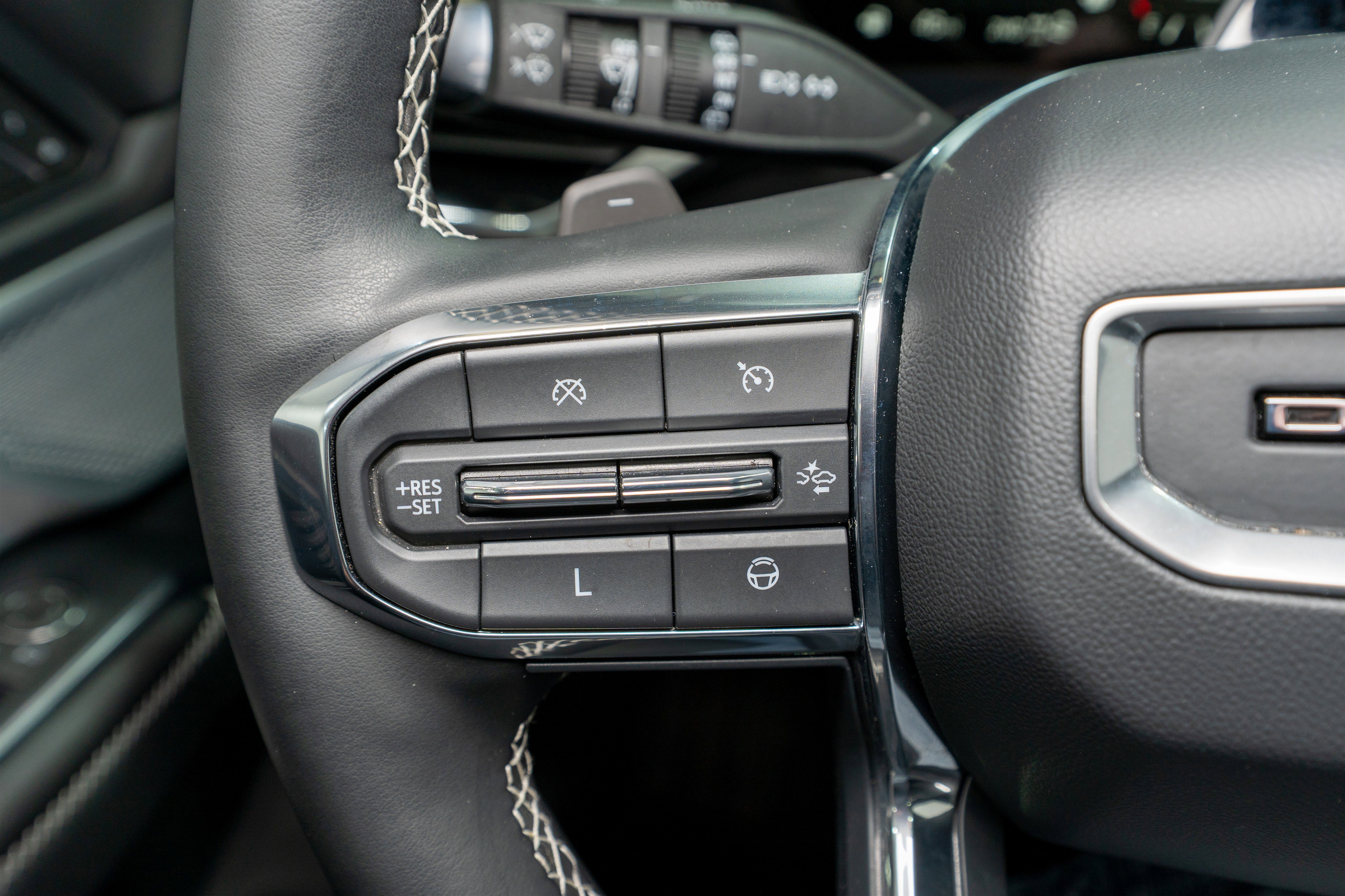 Used 2024 GMC Acadia Denali w/ Super Cruise Package image 27